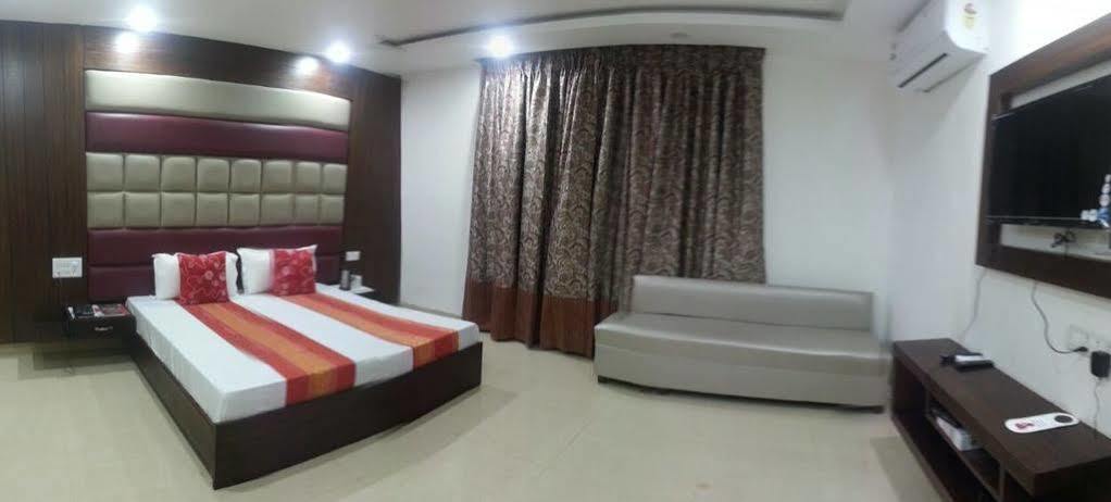 Hotel Ng Paradise Jagadhri Екстер'єр фото