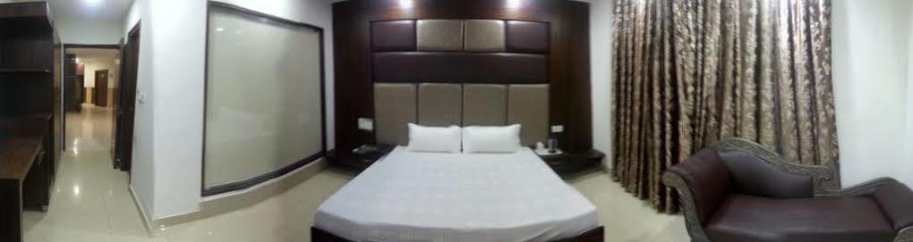 Hotel Ng Paradise Jagadhri Екстер'єр фото